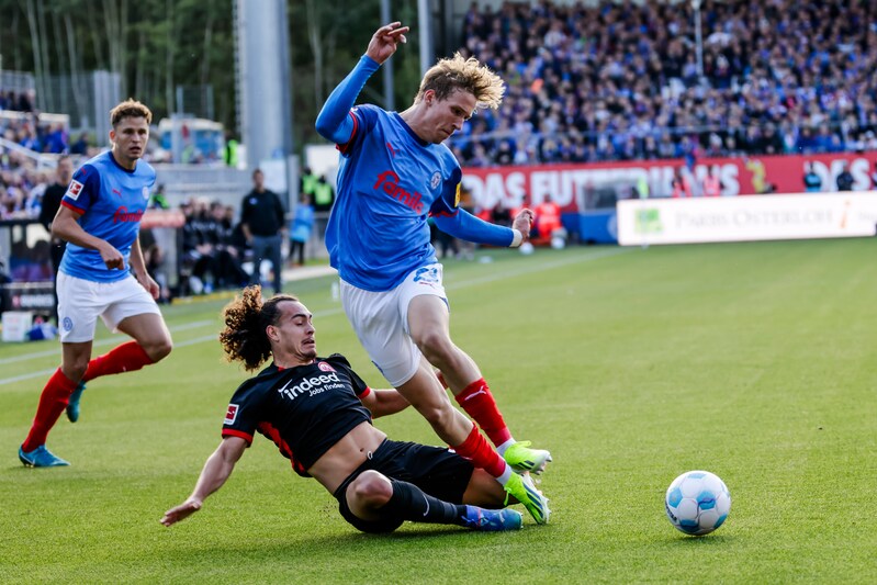 eintracht frankfurt vs holstein kiel